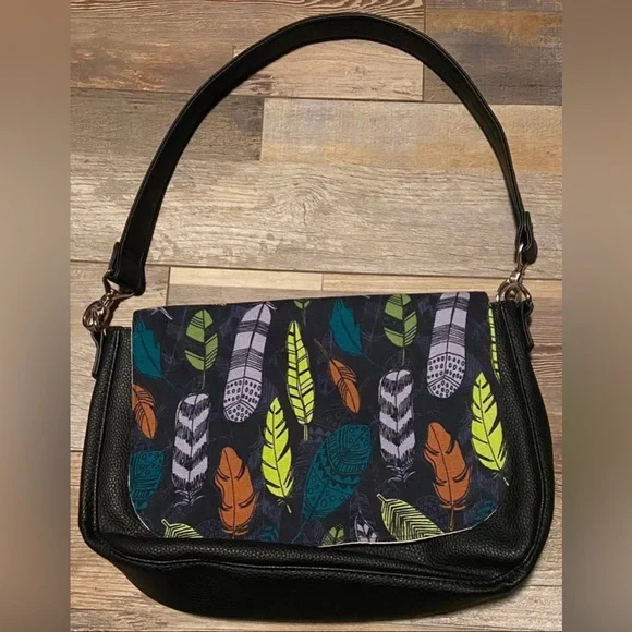 thirty-one Bags Thirtyone Studio Shoulder Bag Retired